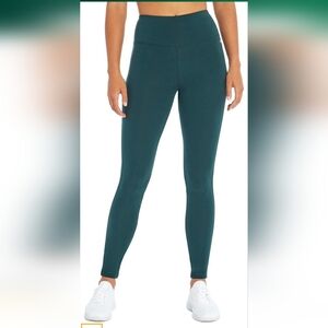 Marika leggings size M